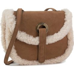 Torebka UGG - W Heritage 1103750 CHE. Pomarańczowe listonoszki damskie Ugg, ze skóry, klasyczne. W wyprzedaży za 579,00 zł.