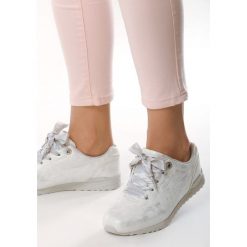 Srebrne Buty Sportowe Broadcast. Buty sportowe damskie Born2be. Za 49,99 zł.