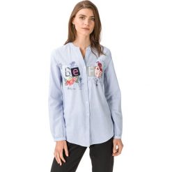 Desigual Mandarin Koszula Niebieski. Niebieskie bluzki damskie Desigual, l, w paski, z bawełny, bez kołnierzyka, z długim rękawem. Za 326,95 zł.
