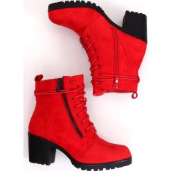 Botki na protektorze czerwone W358 Red. Czerwone botki damskie ButyModne, street, bez obcasa, na sznurówki. W wyprzedaży za 126,68 zł.