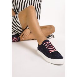 Granatowo-Czerwone Tenisówki Dollar Bill. Niebieskie trampki i tenisówki damskie Renee, bez wzorów, bez zapięcia. W wyprzedaży za 54,99 zł.