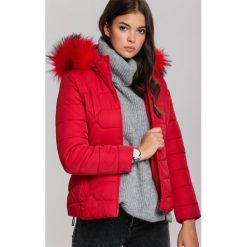 Czerwona Kurtka Mambourin. Czerwone kurtki damskie Renee, na zimę, s, bez wzorów, klasyczne, długie. Za 219,99 zł.