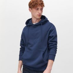 Bluza basic z bawełną organiczną -. Bluzy męskie Reserved, xl, bez wzorów, z bawełny, bez kołnierzyka, bez rękawów, bez kaptura. Za 79,99 zł.