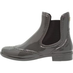 DAY Birger et Mikkelsen SHOWERING Kalosze grey. Szare buty zimowe damskie marki DAY Birger et Mikkelsen, z materiału. W wyprzedaży za 199,50 zł.