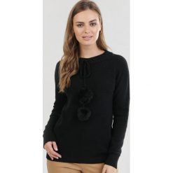 Czarny Sweter Jynvielle. Czarne swetry damskie Born2be, xl, bez wzorów, bez rękawów, bez kaptura. Za 89,99 zł.