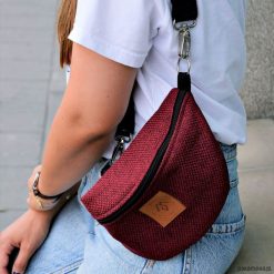 Nerka / torebka Mili Belt Bag L - burgund. Czerwone nerki damskie Pakamera, bez wzorów, z tkaniny, bez dodatków. Za 149,00 zł.