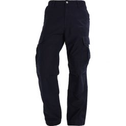 Bojówki męskie: Carhartt WIP CARGO SANDERS Bojówki dark navy rinsed