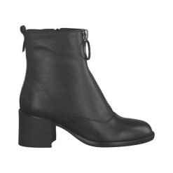 Tamaris Botki czarny female czarny 40. Czarne botki damskie Tamaris, ze skóry, eleganckie, bez obcasa, na zamek. W wyprzedaży za 239,00 zł.