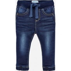 Mayoral - Jeansy dziecięce 68-98 cm. Niebieskie spodnie chłopięce Mayoral, bez wzorów, z elastanu. W wyprzedaży za 79,90 zł.