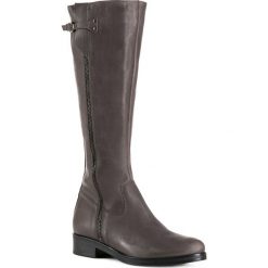 Buty damskie. Szare kozaki damskie Wittchen, ze skóry, eleganckie, bez obcasa, bez zapięcia. W wyprzedaży za 429,90 zł.