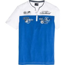 T-shirt 2 w 1 Regular Fit bonprix lazurowo-biały. Niebieskie koszulki męskie bonprix, xl, z aplikacjami, bez kołnierzyka. Za 54,99 zł.