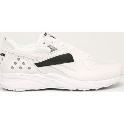 Reebok Classic - Buty Pyro. Białe buty sportowe damskie Reebok Classic, z materiału. W wyprzedaży za 249,90 zł.