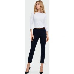 Bawełniane spodnie chino. Spodnie damskie Greenpoint, z elastanu. Za 119,99 zł.