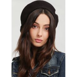 Ciemnobrązowy Beret It's Adorable!. Pomarańczowe czapki damskie other. Za 29,99 zł.