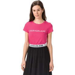 Calvin Klein Koszulka Różowy. Różowe koszulki damskie Calvin Klein, m, z nadrukiem, z bawełny, bez kołnierzyka, z krótkim rękawem. Za 152,95 zł.