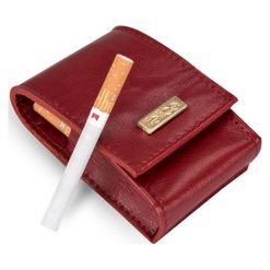 Skórzane damskie etui na papierosy Felice FA14 standard czerwone - Czerwony. Czerwone etui damskie Felice, ze skóry. Za 29,99 zł.
