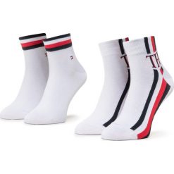 Zestaw 2 par wysokich skarpet męskich TOMMY HILFIGER - 320203001 White 300. Białe skarpetki męskie TOMMY HILFIGER, bez wzorów, z elastanu. Za 39,00 zł.