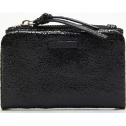 Portfel - Czarny. Czarne portfele damskie marki Cropp. Za 34,99 zł.