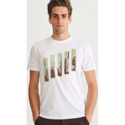 T-shirt z nadrukiem - Kremowy. Białe t-shirty męskie z nadrukiem Reserved, l. Za 39,99 zł.