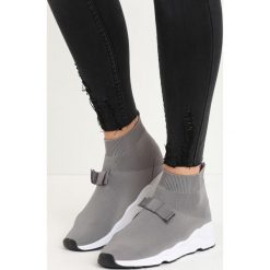 Szare Buty Sportowe Bobby Socks. Szare buty sportowe damskie marki Born2be. Za 69,99 zł.