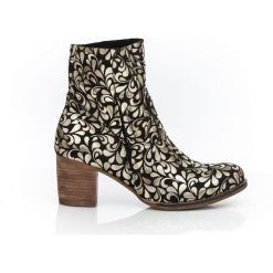 Botki na słupku z wywijaną cholewką - skóra naturalna - model 454 - kolor złote kwiaty. Żółte botki damskie Zapato, na wiosnę, ze skóry, eleganckie, za kostkę, na wysokim obcasie, na obcasie, na zamek. Za 399,00 zł.