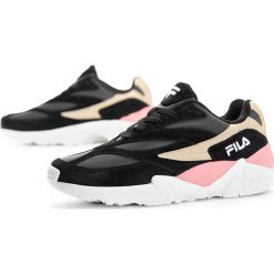 FILA V94M R WMN > 1010758-13H. Sneakersy damskie Fila, ze skóry. W wyprzedaży za 259,99 zł.