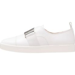 Półbuty damskie: Calvin Klein ILONA Półbuty wsuwane platinum white