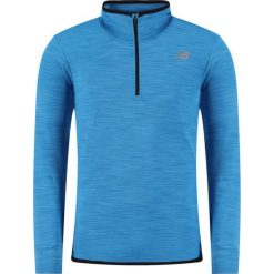 Bluza New Balance Tenacity MT01088. Niebieskie bluzy męskie New Balance, m, bez wzorów, z poliesteru, bez kołnierzyka, bez rękawów, bez kaptura. Za 249,00 zł.