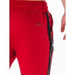 Krótkie spodenki męskie dresowe W054 - czerwone. Czerwone spodenki i szorty męskie Ombre Clothing, s, bez wzorów, z bawełny, krótkie. Za 29,00 zł.