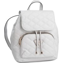 Plecak GUESS - Astrid (SG) HWSG74 79320 WHI. Białe plecaki damskie Guess, z aplikacjami, ze skóry ekologicznej. W wyprzedaży za 499,00 zł.