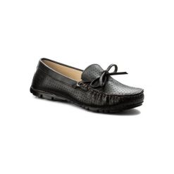 LASOCKI RST-MARA-01. Czarne półbuty damskie Lasocki, bez wzorów, ze skóry, bez obcasa, bez zapięcia. Za 149,99 zł.