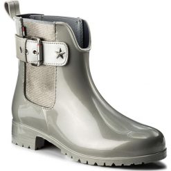 Kalosze TOMMY HILFIGER - Oxley 14V3 FW0FW02629 Silver 004. Szare buty zimowe damskie marki TOMMY HILFIGER, z materiału. Za 399,00 zł.