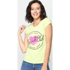 Bluzki damskie: Zielony T-shirt Natural Woman