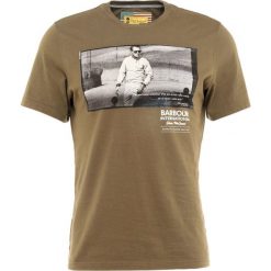 T-shirty męskie: Barbour International™ RACING Tshirt z nadrukiem olive