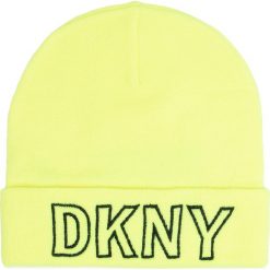Czapka DKNY - D31253 Ochre. Żółte czapki damskie DKNY, z materiału. W wyprzedaży za 119,00 zł.