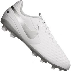 Buty piłkarskie Nike Legend 8 Academy Mg Jr AT5732-100. Białe buty sportowe męskie Nike, na jesień, ze skóry, na sznurówki, do piłki nożnej. W wyprzedaży za 279,00 zł.
