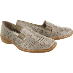 RIEKER 413Q5-62 beige, półbuty letnie damskie. Brązowe półbuty damskie Rieker, na lato, bez wzorów, ze skóry, bez obcasa, bez zapięcia. Za 259,90 zł.