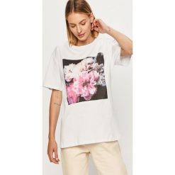 Answear - T-shirt Answear Lab. Białe bluzki damskie ANSWEAR, s, z nadrukiem, z bawełny, casualowe, z okrągłym kołnierzem. Za 49,90 zł.