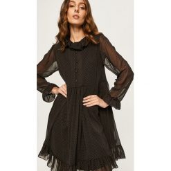 Answear - Sukienka. Czarne sukienki damskie ANSWEAR, s, w grochy, z poliesteru, bez kołnierzyka, z długim rękawem, długie, mini, rozkloszowane. W wyprzedaży za 99,90 zł.