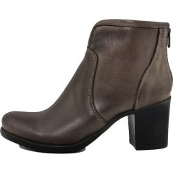 Skórzane botki "Mia" w kolorze ciemnobrązowym. Pomarańczowe botki damskie Bluetag, Gusto, bez obcasa, bez zapięcia. W wyprzedaży za 276,95 zł.