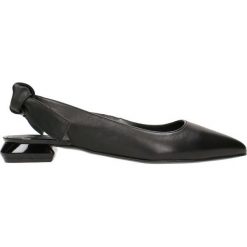 Baleriny ADORA. Czarne baleriny damskie marki Gino Rossi, w geometryczne wzory, ze skóry, eleganckie, na płaskiej podeszwie. Za 249,90 zł.