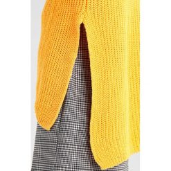 Swetry klasyczne damskie: Glamorous Sweter yellow