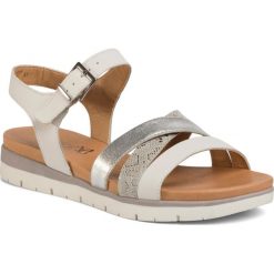 Sandały CAPRICE - 9-28603-24 Lt Grey Comb 208. Białe klapki damskie Caprice, bez wzorów, ze skóry, bez obcasa. Za 249,00 zł.