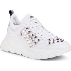 Sneakersy JOHN RICHMOND - 1319 C Bianco. Białe sneakersy męskie John Richmond, na co dzień, bez wzorów, ze skóry, klasyczne, bez zapięcia. W wyprzedaży za 909,00 zł.
