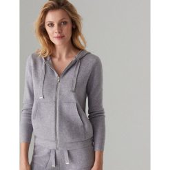 Sportowa bluza z kapturem - Jasny szary. Szare bluzy sportowe damskie Mohito, s, bez wzorów, bez rękawów, z kapturem. Za 119,99 zł.