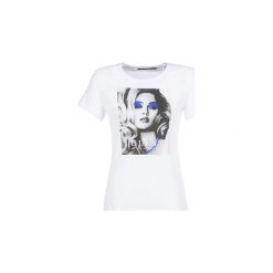 T-shirty z krótkim rękawem Guess BELLA. Szare t-shirty damskie marki Guess, m, z aplikacjami, bez kołnierzyka. Za 143,20 zł.