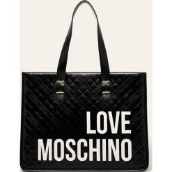 Love Moschino - Torebka. Czarne torby damskie na zakupy Love Moschino, w paski, ze skóry ekologicznej, na ramię, duże, z nadrukiem, bez dodatków. W wyprzedaży za 449,90 zł.