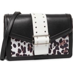 Torebka MONNARI - BAG1280 M00 Black With White. Czarne listonoszki damskie Monnari, bez wzorów, ze skóry ekologicznej, bez dodatków. W wyprzedaży za 139,00 zł.