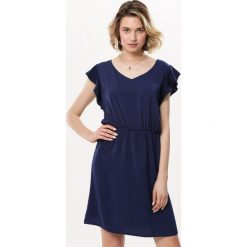 Granatowa Sukienka Winterweight. Szare sukienki damskie Born2be, na imprezę, s, bez wzorów, eleganckie, bez kołnierzyka, bez rękawów, mini, sportowe. Za 69,99 zł.