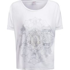 T-shirt DEHA HARMONIC. Białe bluzki damskie Deha, bez wzorów, z dzianiny, bez kołnierzyka. W wyprzedaży za 135,00 zł.